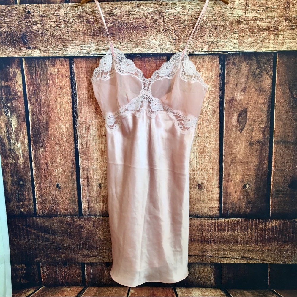 Vintage gold label Victoria’s Secret slipdress, s